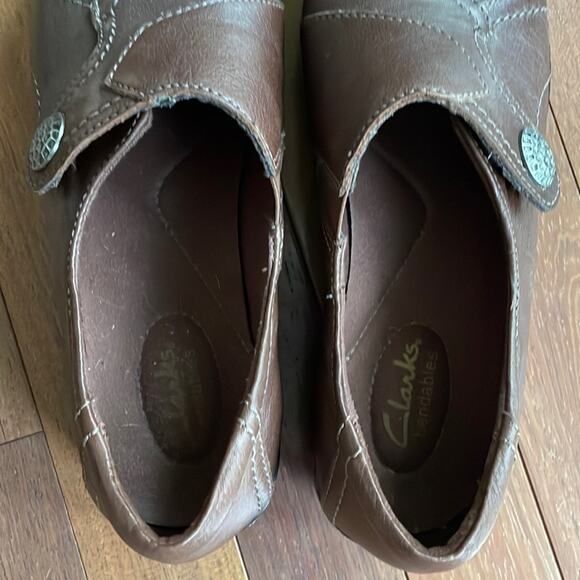 Clarks Leather Bendable Slip On Clogs Brown Size 8 Fall School Mules Comfort - Picture 3 of 7